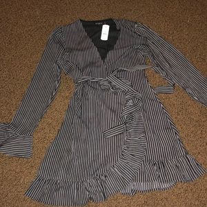 Ruffle Wrap Dress🖤